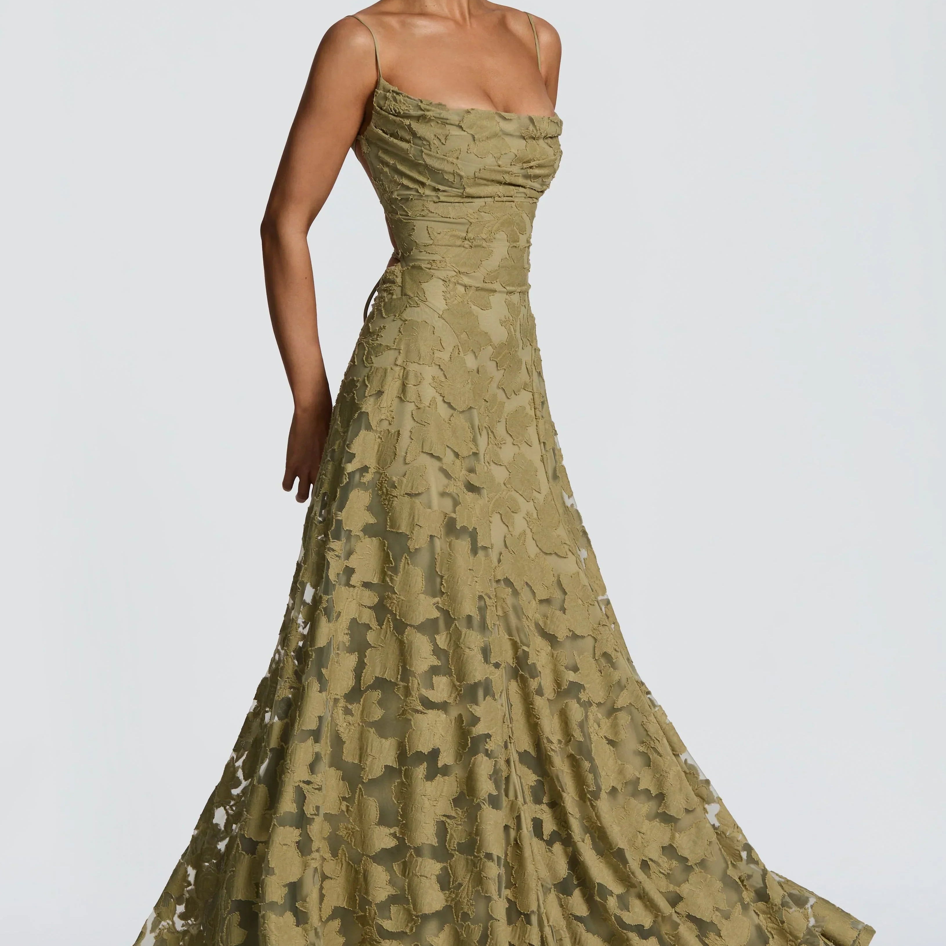 Robe maxi à texture florale | Décolleté cowl ou carré réglable